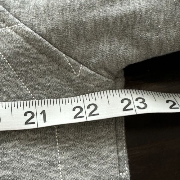 Ivy Park Sweater Womens L Gray Sweatshirt Embroidered Spell Out Athleisure - Picture 10 of 14